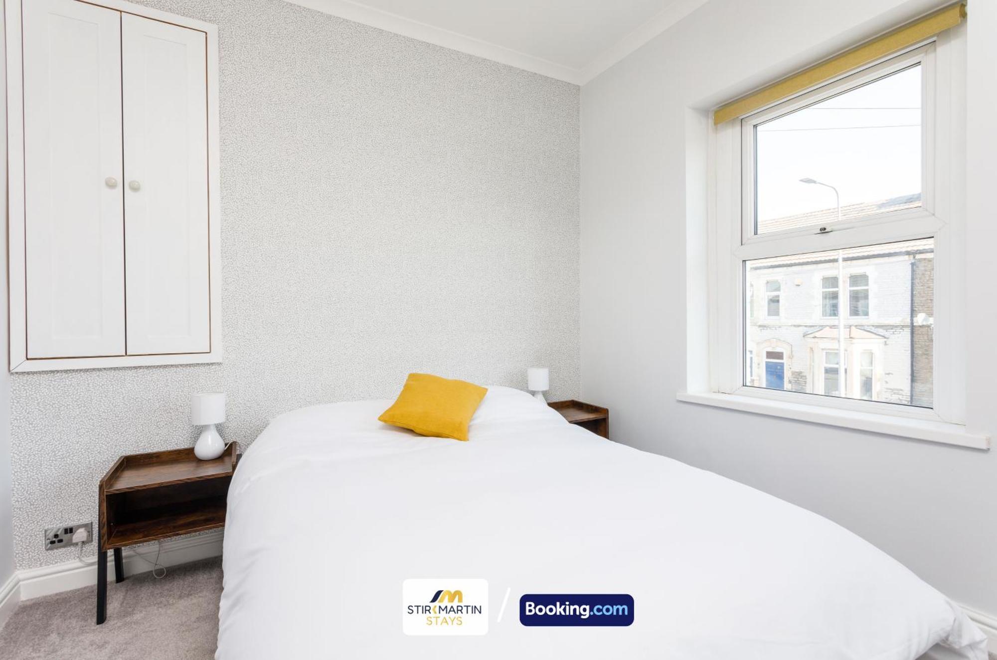 Comfy 3Bed House By Stirkmartin Stays Short Lets & Serviced Accommodation Cardiff With Free Parking & 8Mins To City Centre المظهر الخارجي الصورة